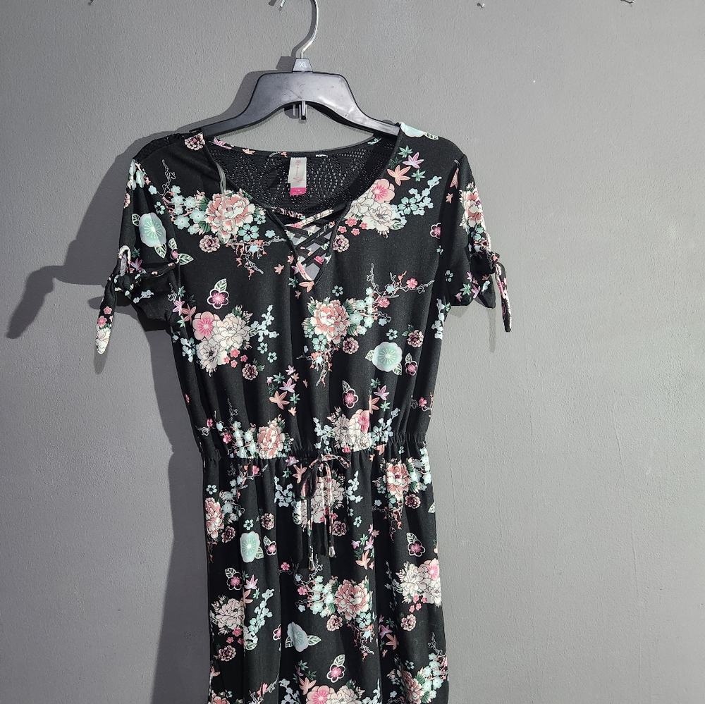 Dress - Picture 3 of 6